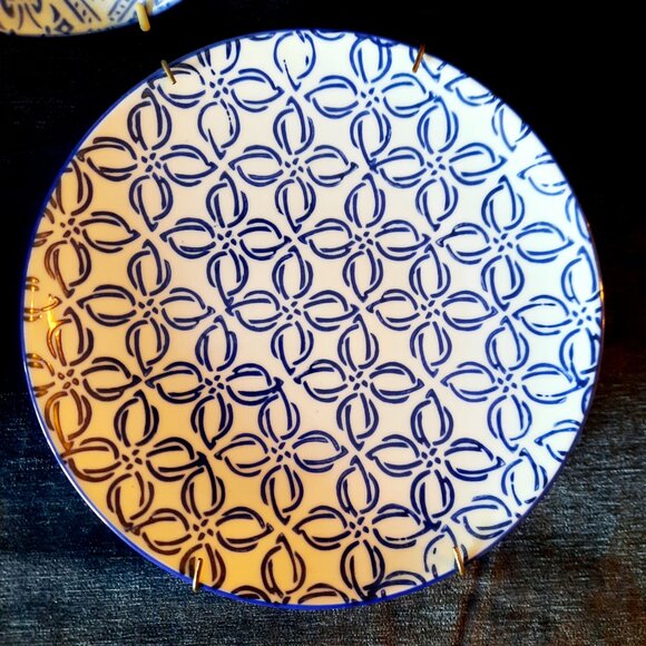 Set of 3 Vagabond Vintage Porcelain Blue/White Plates with Hangers, 8" - Picture 6 of 8